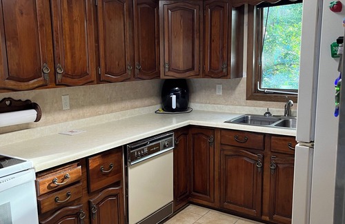 Warroad House | Family vacation or a crafting weekend in this quiet family home with lake views.