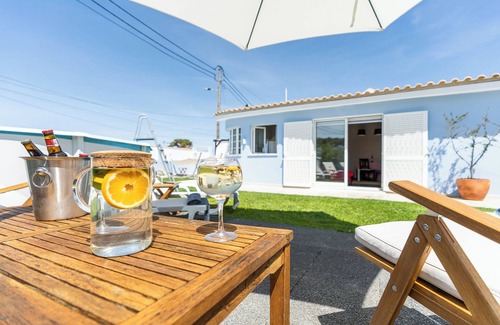 Charneca de Caparica e Sobreda Villa | Family Villa | Pool | Beach 5 min away byHOST-POINT