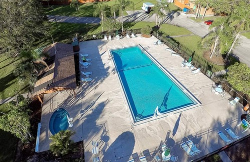 River Ranch Condo | FamilyFriendly Suite! Comes With ArcadeGame inside