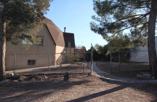 Mesilla Park House | Famous Trainhouse Dome not far from White Sands NP