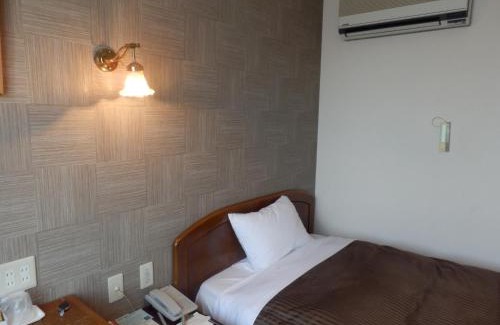 Hanamigawa Hotel | Famy Inn Makuhari