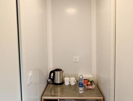 Doha Bed & Breakfast | Fan Village Cabins Free Zone