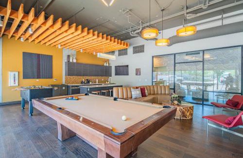 Evans Churchill Apartment | Fancy 1BD - DT PHX - Parkin, Gym, Pool - Sleeps 6