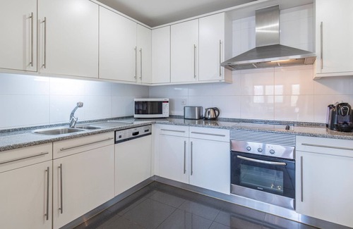 Olivais Apartment | Fancy Apartment W/Metro at Doorstep by LovelyStay