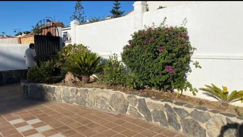 Guadalmar Apartment | Fantástico apartamento con piscina comunitaria junto al mar en Málaga