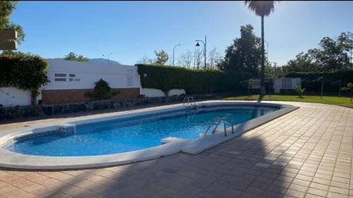 Guadalmar Apartment | Fantástico apartamento con piscina comunitaria junto al mar en Málaga