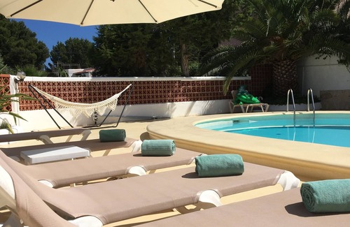 San Antonio Bay Villa | Fantastic Villa 300m from Beach, Private Pool, BBQ Area, Garden Great location