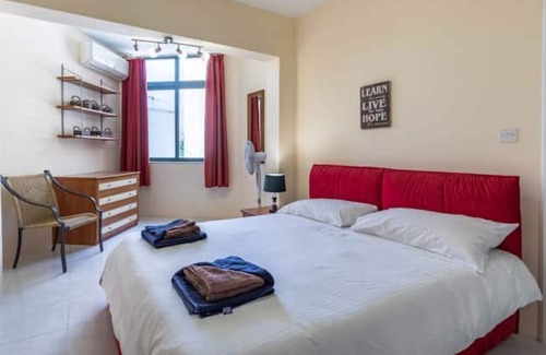 Tower Road Apartment | Fantastic 3 Bedroom Duplex Penthouse with Terrace