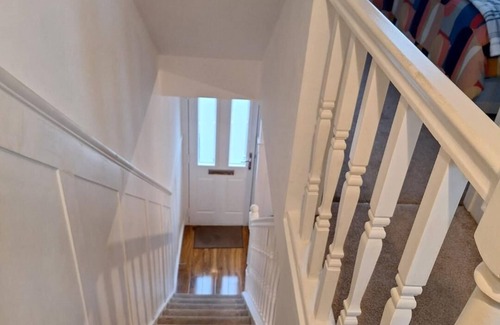 Chatham House | Fantastic 3 bedrooms with WiFi and Free Parking