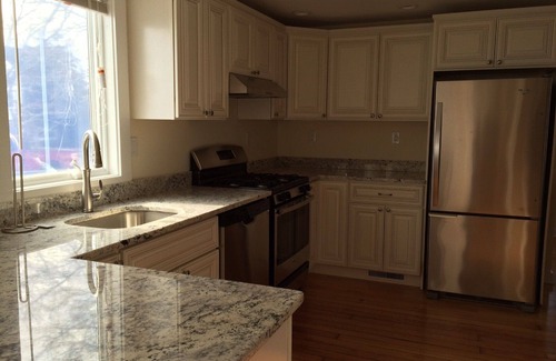 Devon House | FANTASTIC BEACHFRONT HOUSE- BEAUTIFUL VIEW AND BEACH, COME ENJOY !