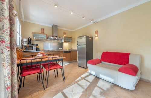 Llucmajor Apartment | Fantastic Holiday Apartment with Pool, Wi-Fi, Terrace and Garden