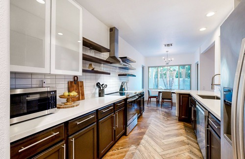 Paradise Valley Village House | Fantastic home with private heated pool, grill, Ping-Pong & enclosed backyard