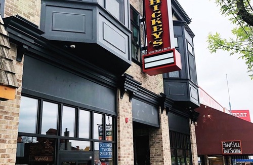 Wisconsin Dells Apartment | Fantastic Location! Downtown Wisconsin Dells