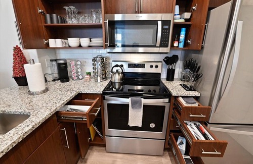 American Fork Apartment | Fantastic Location!, Comfy Beds, Hot Tub, Gym, Wi-Fi