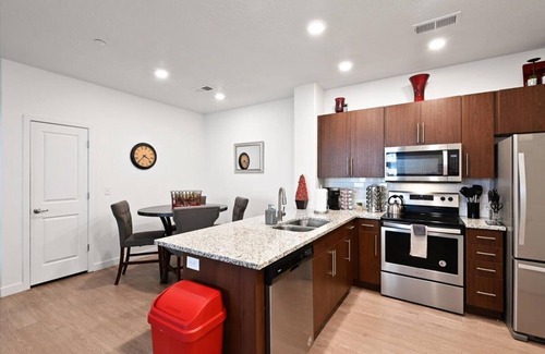 American Fork Apartment | Fantastic Location!, Comfy Beds, Hot Tub, Gym, Wi-Fi