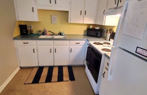 West Monroe Apartment | Fantastic Location! Affordable Clean 2br/1ba