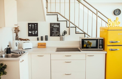 Schoeneweide Apartment | Fantastic Loft with Balcony