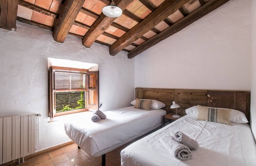 Gualta House | Fantastic Rural House with pool and garden, 5 minutes from the beach