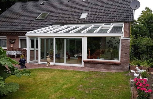 Sandhorst Apartment | Fantastic vacation apartment with large conservatory in Aurich