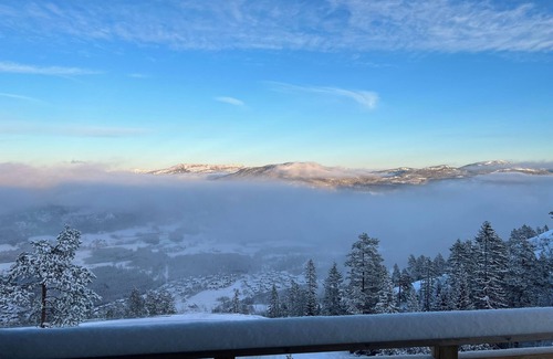 Kviteseid House | Fantastic view | Child-friendly | Home office | Sauna & HotPot | 100mbit