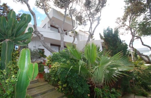 Badia Blava Ski Chalet | FANTASTIC VIEWS OVER PALMA BAY