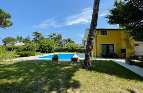 Isola Albarella Villa | Fantastic Villa with pool for 7 guests on Albarella