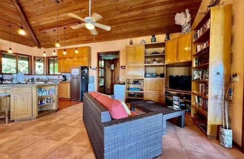 First Bight Villa | Far Tortuga @ First Bight, Roatan