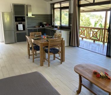 Point Matira House | FARE ATEA