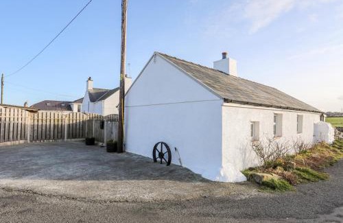 Cemaes Bay House | Farm Cottage