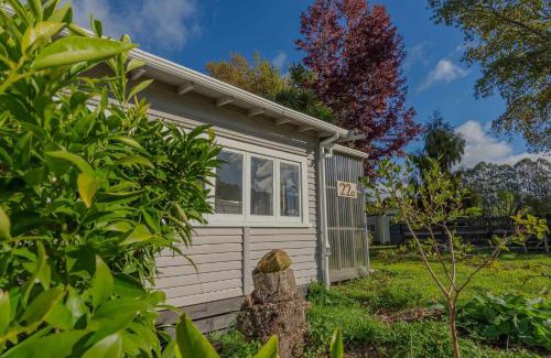 Pukehangi House | Farm Cottage just 10min from the City
