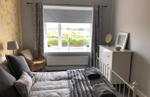 Duns Apartment | Farm cottage with Real coal fire