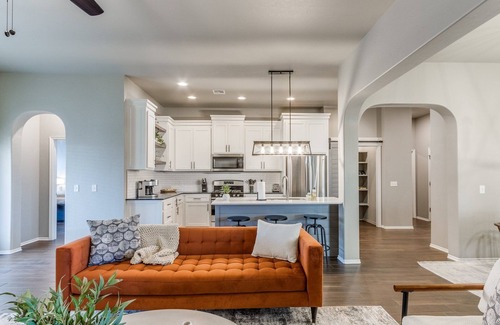 Yukon House | Farm Fresh Comfort: Where Modern Meets Moo-velous