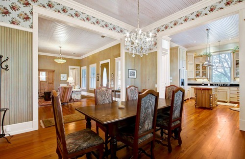 Comfort House | Farm House at Riven Rock Ranch in Comfort TX