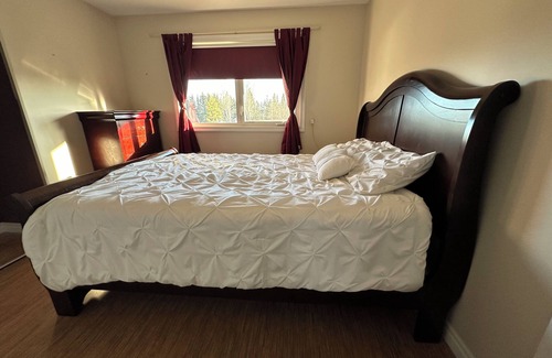Lyalta Other | Farm House near Calgary, Chestermere & Langdon