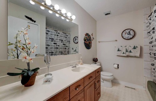 Lyalta Other | Farm House near Calgary, Chestermere & Langdon