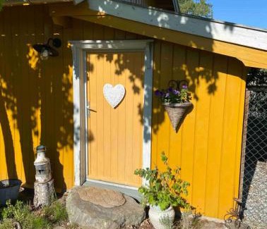 Marker House | Farm stay in cozy cabin at Vestre Kinn