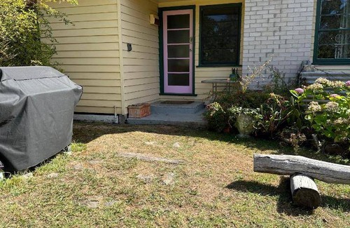 Alberton West House | Farmhouse ∙ 2 bedrooms ∙ 4 guests