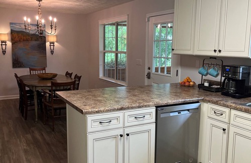 Chickamauga House | Farmhouse - A private sanctuary nHayride included with 3 or more nights