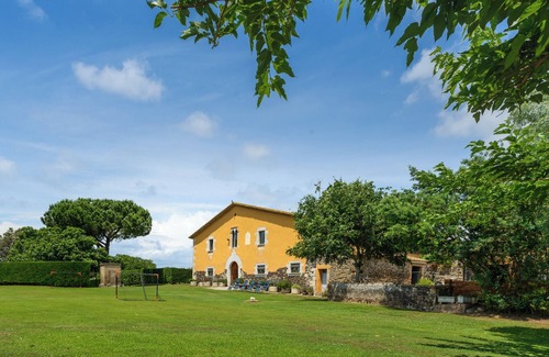 Aiguaviva House | Farmhouse 'Can Guinau' with Mountain View, Private Pool and Wi-Fi