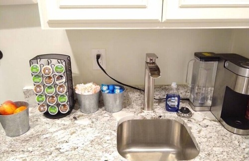 North Ogden Apartment | Farmhouse Guest Retreat w/huge jetted tub for 2n