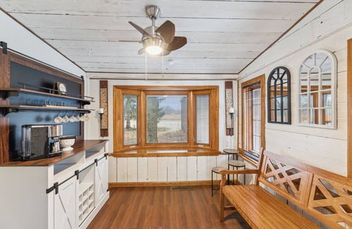 East Leroy House | Farmhouse in Battle Creek