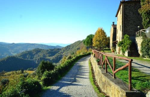 Dicomano House | Farmhouse in Dicomano with Tuscan Views