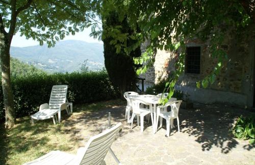 Dicomano House | Farmhouse in Dicomano with Tuscan Views