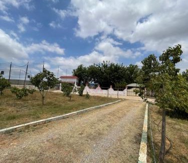 Ait Ali Ou Lahcen House | Farmhouse in Kamouni