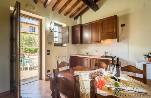 Ramazzano House | Farmhouse in Perugia with Swimming Pool