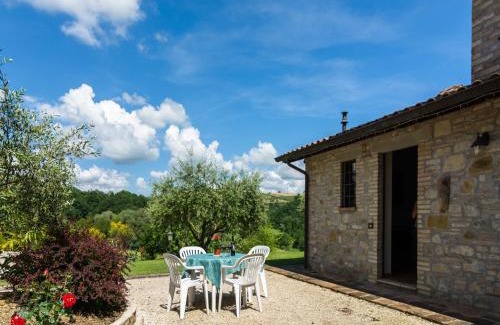 Ramazzano House | Farmhouse in Perugia with Swimming Pool