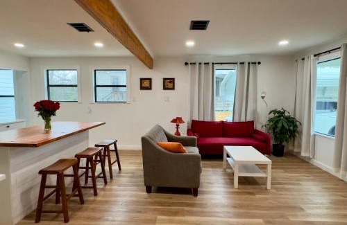 Taylor House | Farmhouse in Taylor, 4 min to Samsung campus