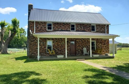 Nancy House | Farmhouse in the Lake Cumberland area