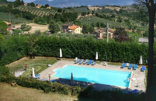 Gualdo Cattaneo House | Farmhouse in Umbria near Lake Trasimeno