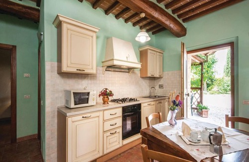 Casole d'Elsa Apartment | Farmhouse near Siena with Scenic Views